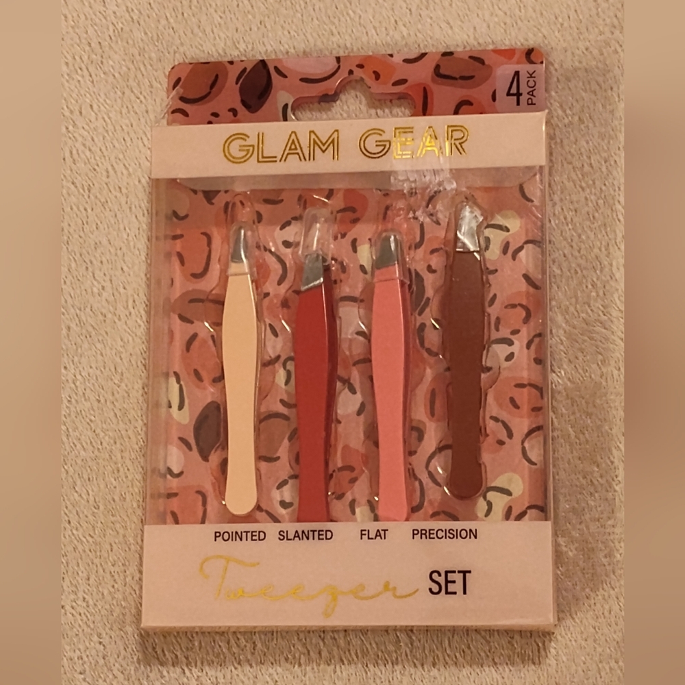 NEW! Glam Gear 4pk Tweezer Set